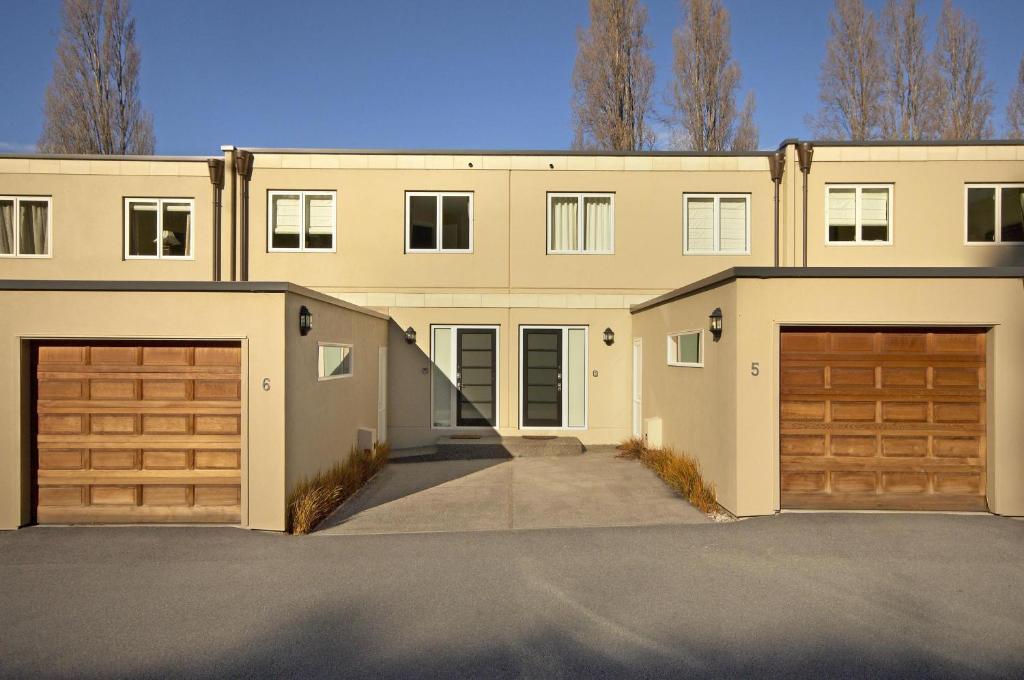 Esplanade Queenstown By Staysouth Exterior foto